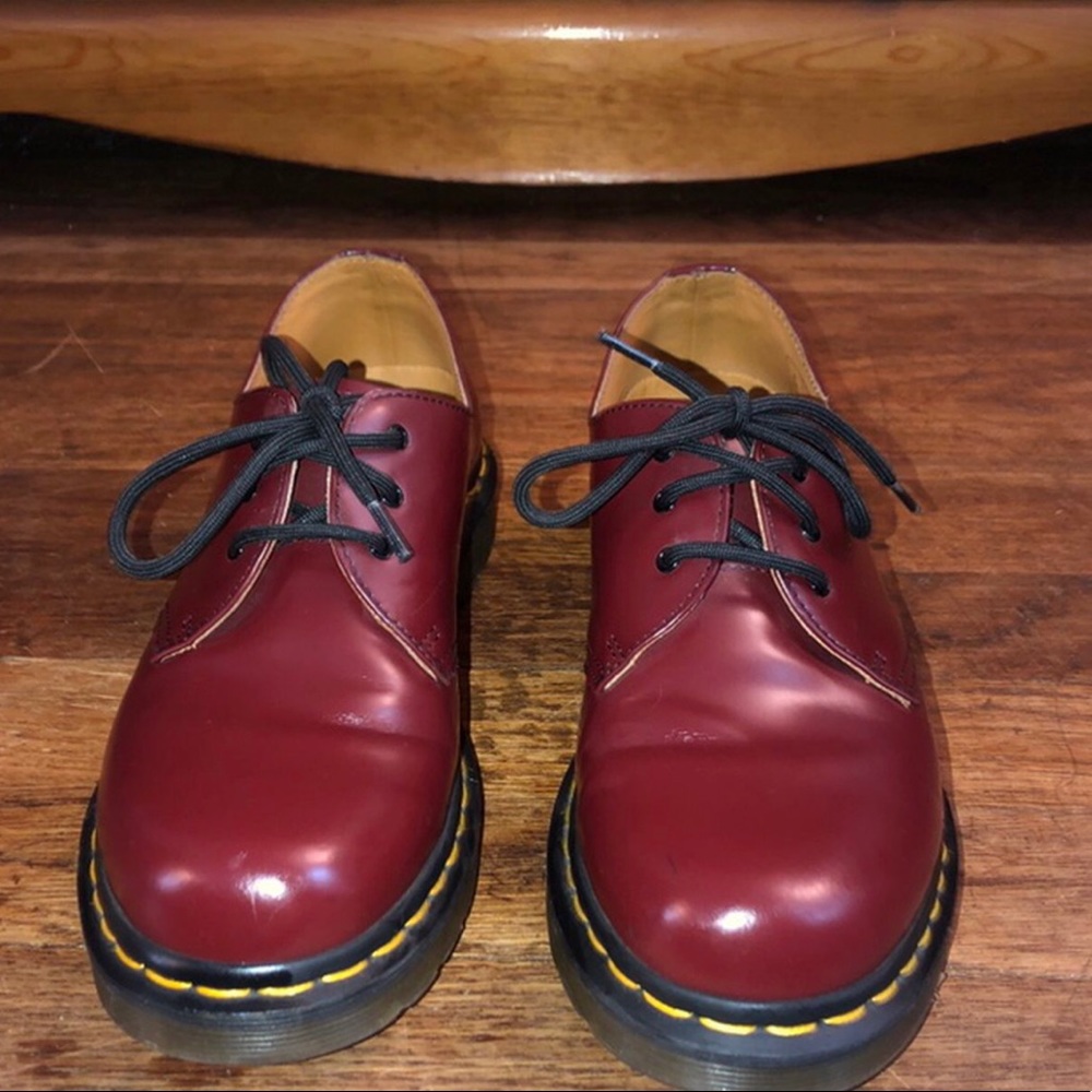 Maroon/Cherry Classic Oxford Dr. Martens